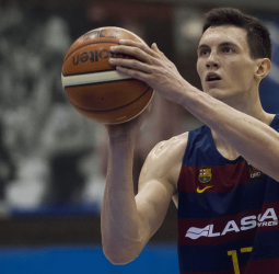 El Barcelona Lassa busca la renovación de Rodions Kurucs