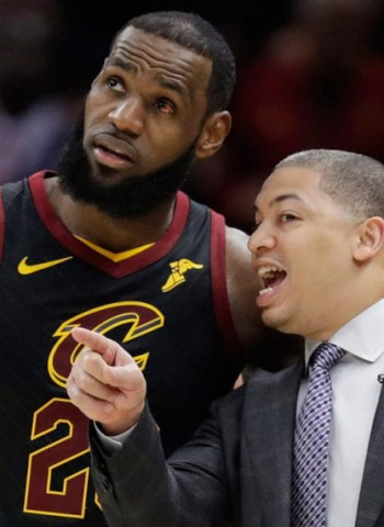 Luke Walton ya no es entrenador de los Lakers; Lue suena como máximo candidato