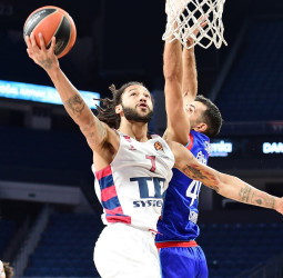 TD Systems Baskonia se impone en el Sinan Herdem (59-77)