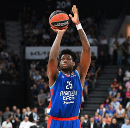 Hapoel Tel Aviv cerca de cerrar los fichajes de Dan Oturu y Pj Dozier