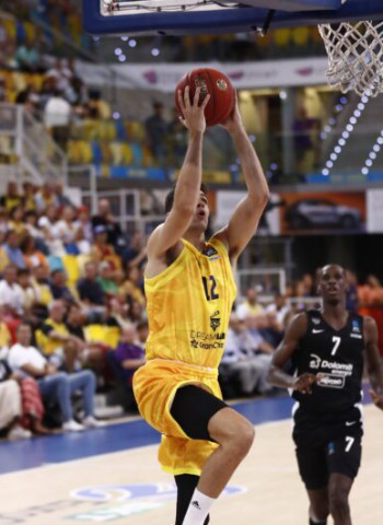 El Dreamland Gran Canaria arranca su camino europeo con un triunfo (84-81)