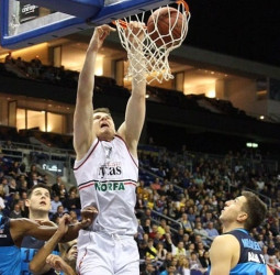 Arturas Gudaitis, nuevo jugador del Armani Milán