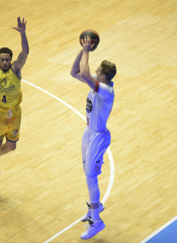 ¿Falta de acierto de Monbus Obradoiro o defensa de Gran Canaria?