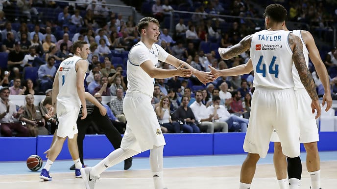 Triple-doble de Doncic en la victoria ante el Betis (104-89)