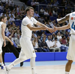 Triple-doble de Doncic en la victoria ante el Betis (104-89)