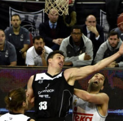 El Real Madrid quiere incluir a Alex Suárez en el traspaso por Claver