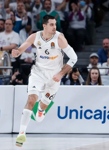 El Real Madrid tiñe de blanco el clásico, 96-91