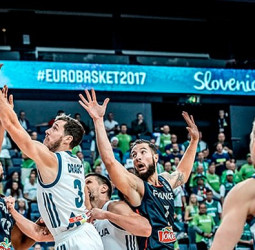 Eslovenia abusa de Francia (95-78)