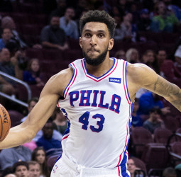 Khimki y Olympiacos se interesan en Jonah Bolden
