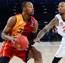Dallas Mavericks le da la oportunidad a Scotty Hopson
