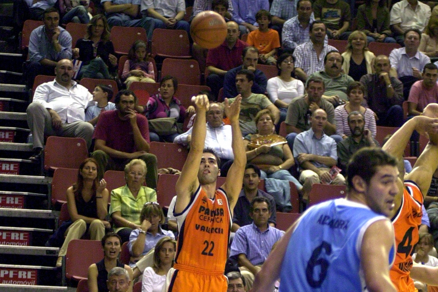 Cafés Candelas Breogán regresa a la Fonteta por primera vez desde 2005