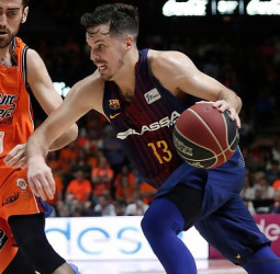 FC Barcelona Lassa gana en Valencia y se asegura la tercera plaza (70-71)