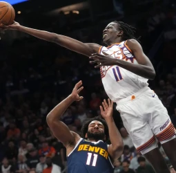 Bol Bol y los Phoenix Suns negocian una renovación