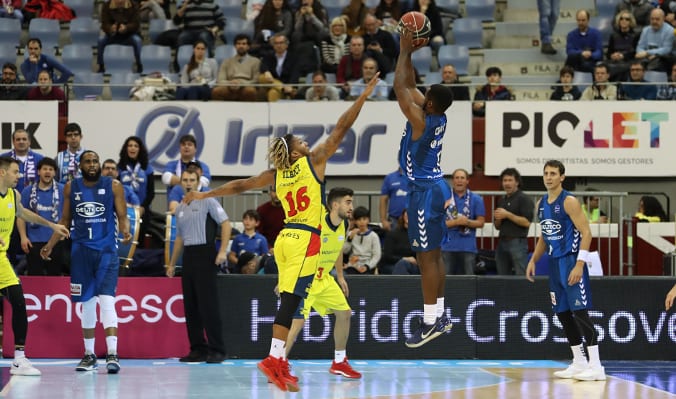El Morabanc Andorra remonta en el momento decisivo (60-64)