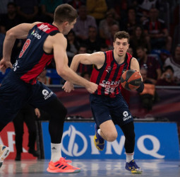 El primer cuarto del Baskonia puede con un gran Robertson (110-94)