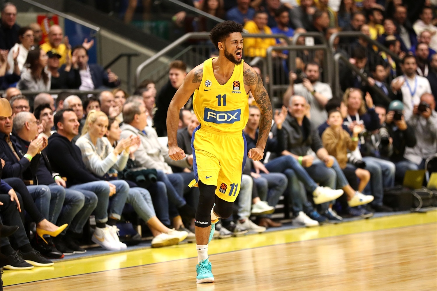 El Maccabi completa la renovaciones de Dorsey y Acy