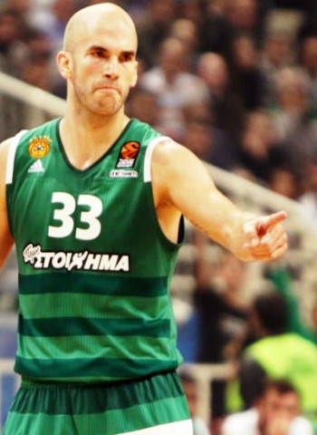 Nick Calathes filtrea con el triple-doble