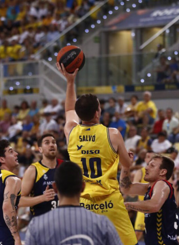 El Gran Canaria se mantiene firma en su idea de estar en playoffs (97-92)