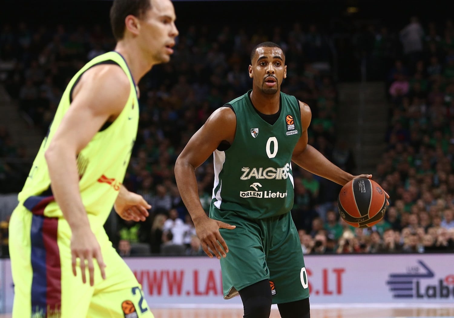 Pangos espanta los fantasmas del pasado (85-88)