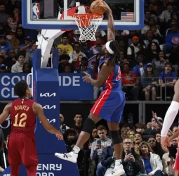 Hardaway Jr. lidera a Detroit en una victoria histórica frente a Cleveland, 122-133