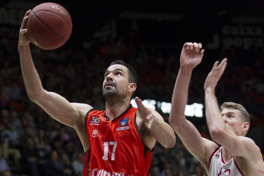 Hapoel se lleva un ajustado cara a cara (77-81)