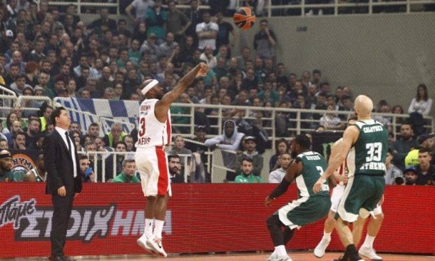 Bobby Brown buscará sus opciones entre Europa y China
