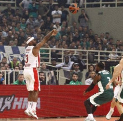Bobby Brown buscará sus opciones entre Europa y China