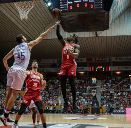 Ike Iroegbu, Jugador de la Jornada 9