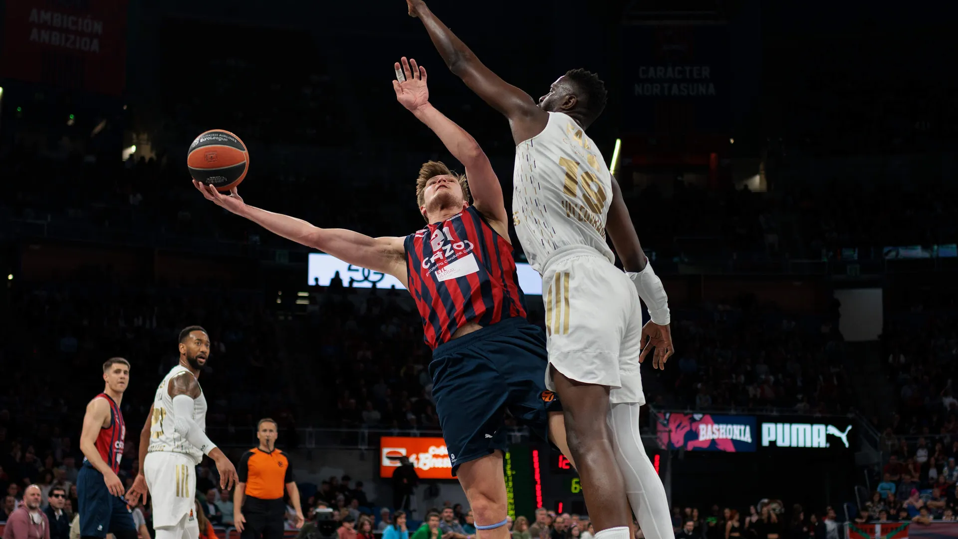 El ASVEL revitalizado de Pozzecco busca poner fin al inicio invicto de Ivanovic en Baskonia