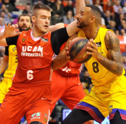 Reacción y remontada de carácter del Barcelona (83-87)