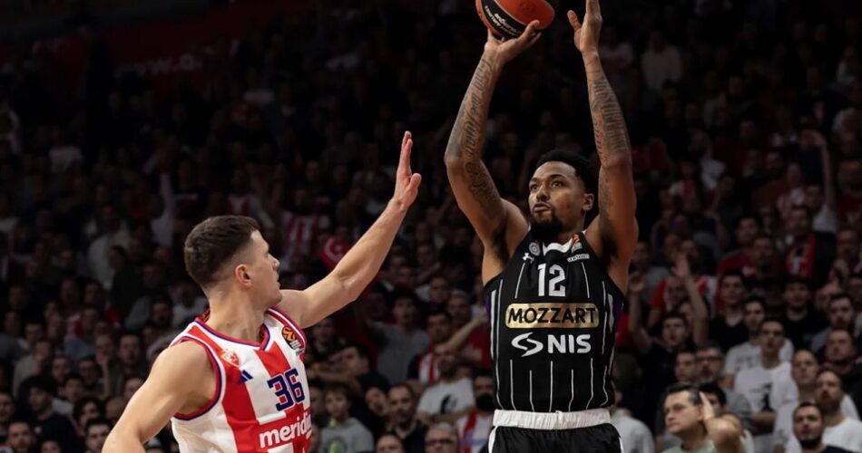 Partizan se lleva el derbi serbio contra Crvena Zvezda, 77-89
