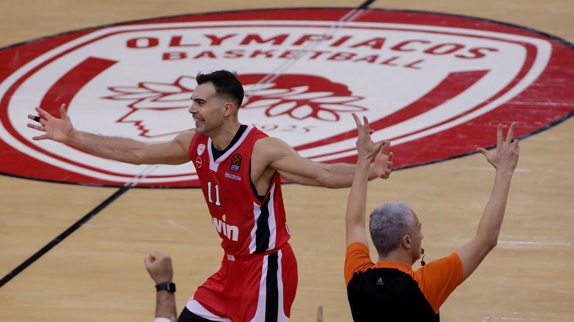 Sloukas decide ante el Efes en la prórroga (87-85)