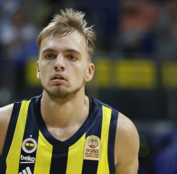 Arturs Zagars, en la órbita del Baskonia si queda libre