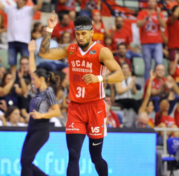 El huracán Booker domina Andorra (86-89)