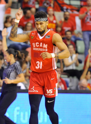 El huracán Booker domina Andorra (86-89)