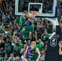 Perry y Taylor prolongan la fiesta en Málaga (105-97)