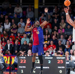 Un enorme Manresa vence con claridad a un Barça sin ideas (92-103)
