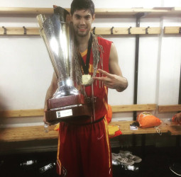 Santi Yusta: “Si hemos ganado el Europeo U20 es porque somos un equipo y confiamos los unos en los otros”
