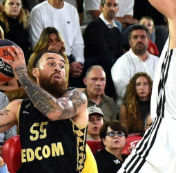 El Mónaco domina claramente a la Virtus Bolonia, 101-85