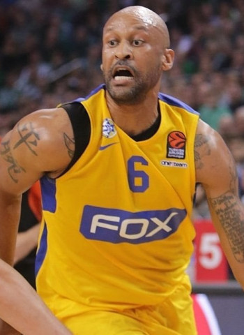 El Maccabi endereza el rumbo a costa del Zalgiris Kaunas (74-87)
