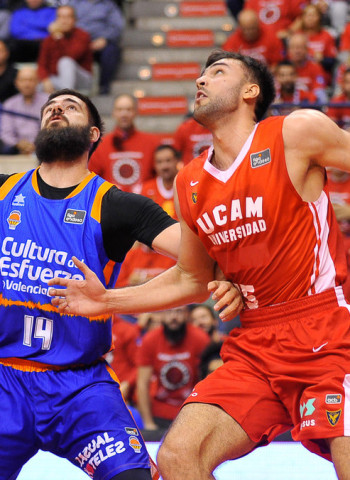 UCAM Murcia gana al Valencia Basket en un partido de infarto (97-95)