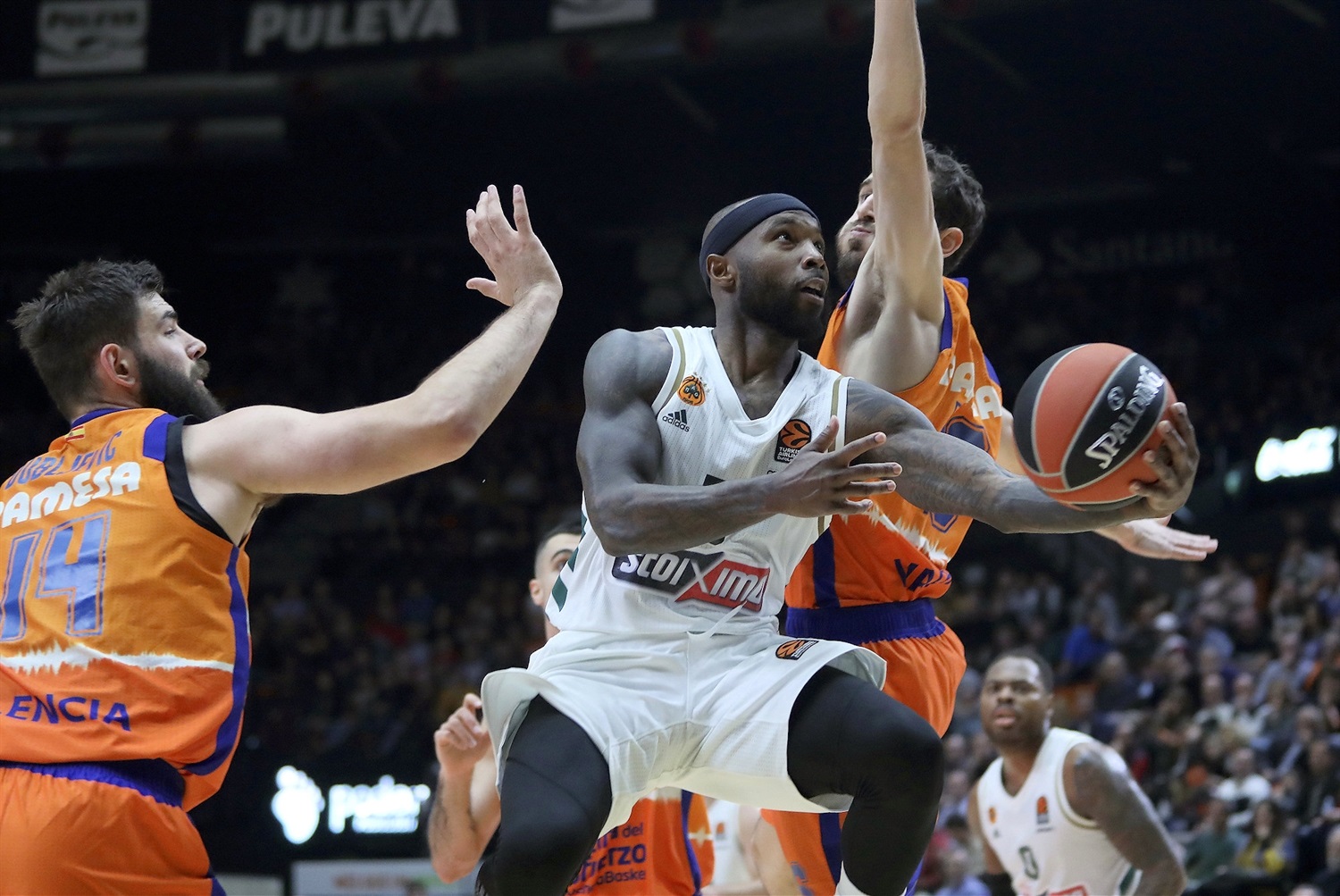 El Anadolu Efes intenta el fichaje de Tyrese Rice