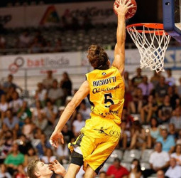 Nico Richotti sufre una fractura en el pulgar de la mano derecha