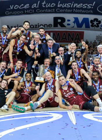 Reyer Venezia conquista la FIBA ​​Cup Europe después de derrotar a Sidigas Avellino