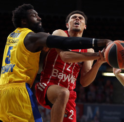 El Bayern se lleva un cara o cruz ante el Maccabi (72-70)