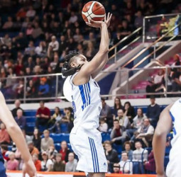 Mondelo y Cruz unen sus camino para conquistar Europa (77-63)
