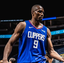 Serge Ibaka aterriza en Milwaukee tras un traspaso múltiple