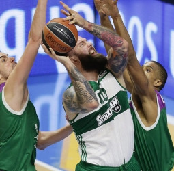 El Unicaja sigue sin ver el final del túnel (58-76)
