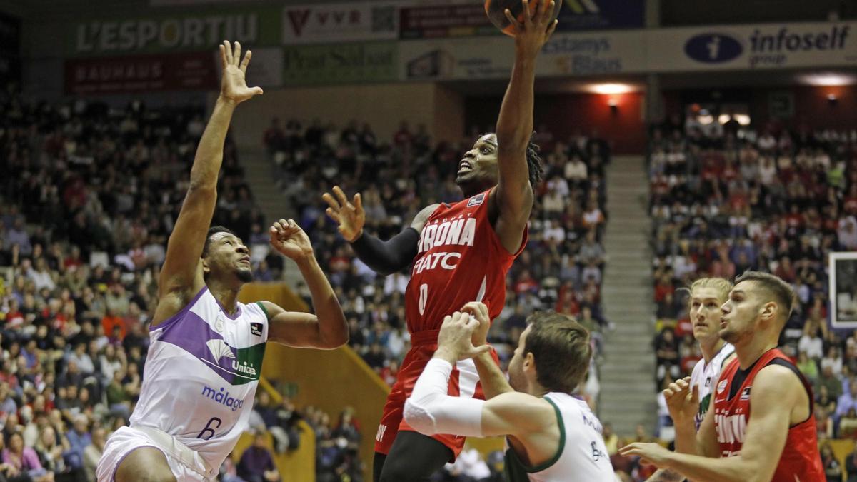 Kameron Taylor pasa de héroe a verdugo (78-82)