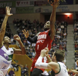Kameron Taylor pasa de héroe a verdugo (78-82)